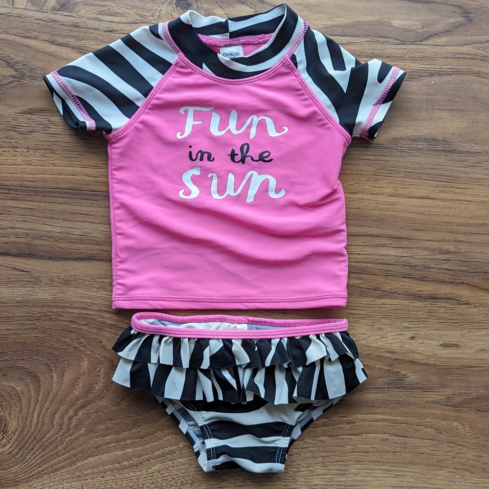 EUC 12m OshKosh 2pc swim